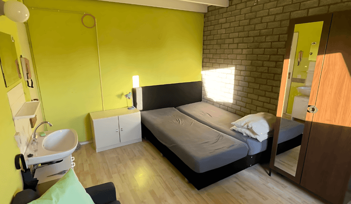 Kamer · 14 m² · €320,-