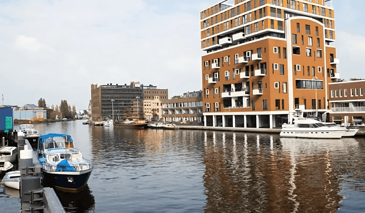 Huis · 143 m² · €3665,-