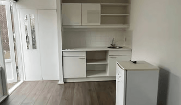 Studio · 18 m² · €550,-