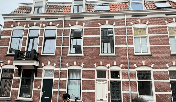 Ruime studentenkamer tijdelijk te huur