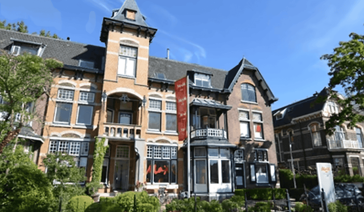Studio · 46 m² · €950,-