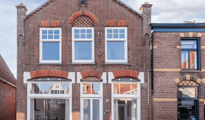 Huis · 179 m² · €2750,-