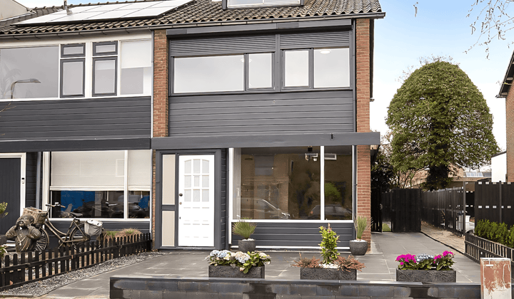Huis · 109 m² · €2250,-