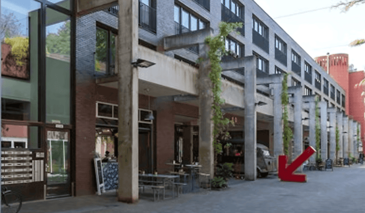 Studio · 106 m² · €713,-