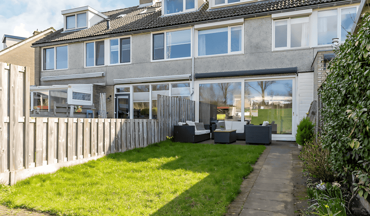 Huis · 122 m² · €2250,-
