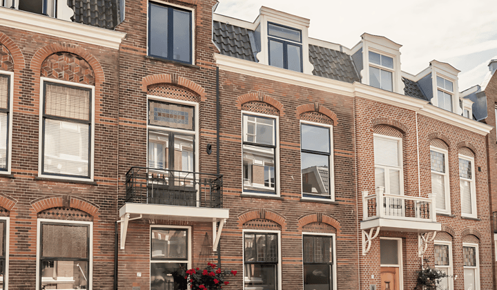 Huis · 214 m² · €4995,-
