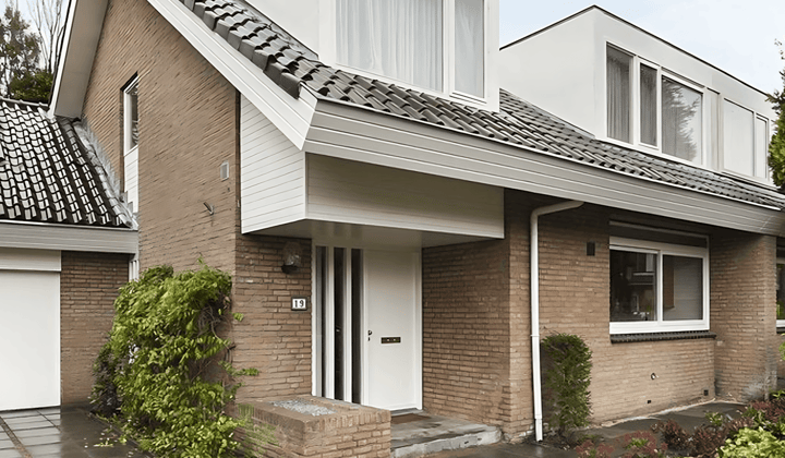 Huis · 208 m² · €3750,-