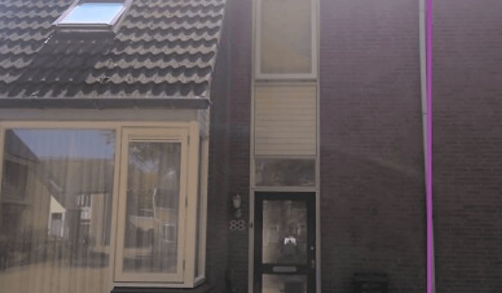Huis · 131 m² · €875,-