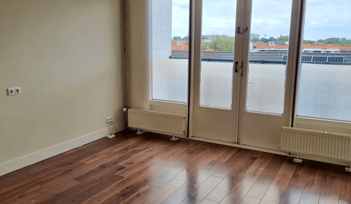 Appartement · 140 m² · €1825,-