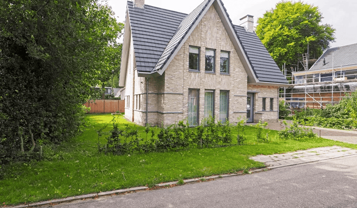 Huis · 190 m² · €4000,-