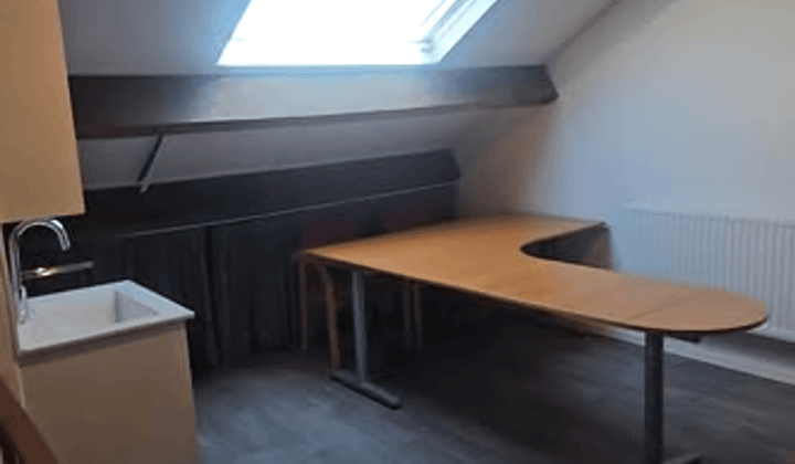 Huis · €2000,-