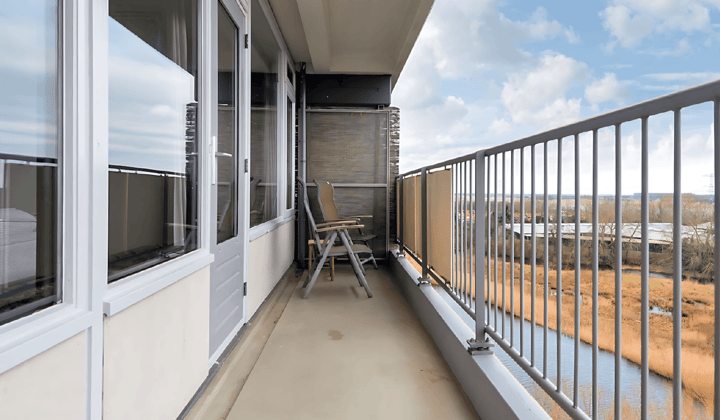 Kamer · 82 m² · €1300,-