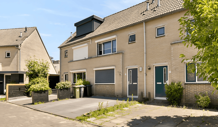 Huis · 98 m² · €2000,-