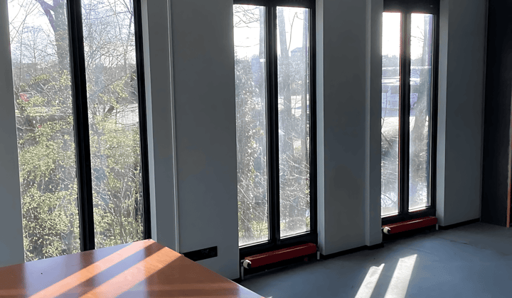 Bedrijfsruimte · 46 m² · €395,-