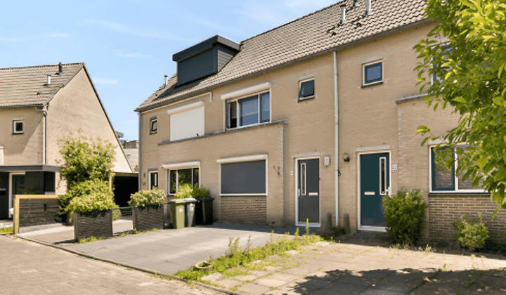 Huis · 98 m² · €2000,-
