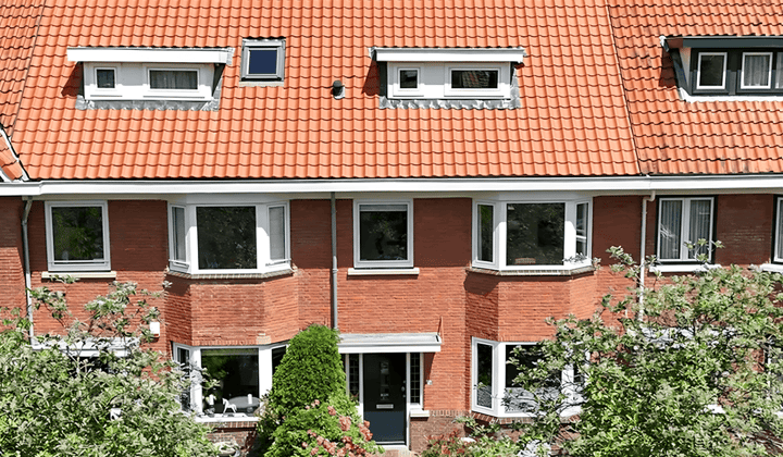 Huis · 210 m² · €4350,-