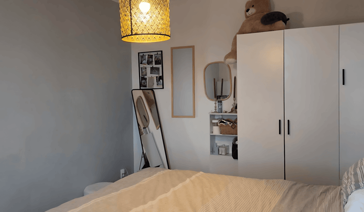 Kamer · 109 m² · €1050,-