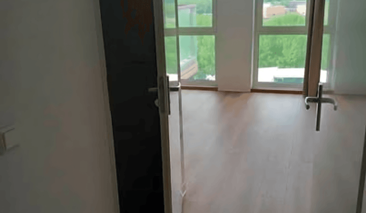 Kamer · €899,-