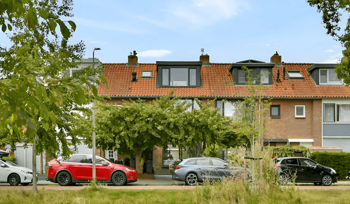 Huis · 127 m² · €4950,-