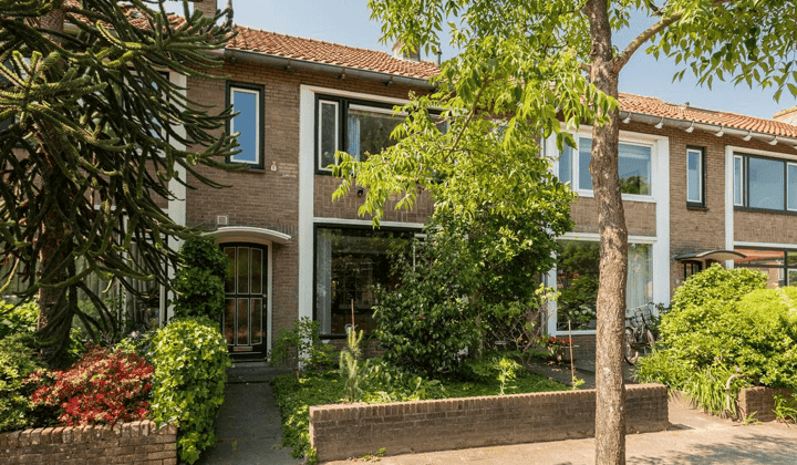 Huis · 107 m² · €2700,-
