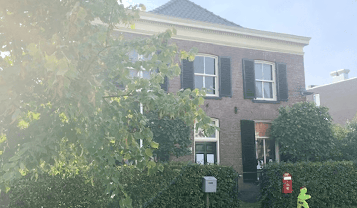 Kamer · 16 m² · €360,-
