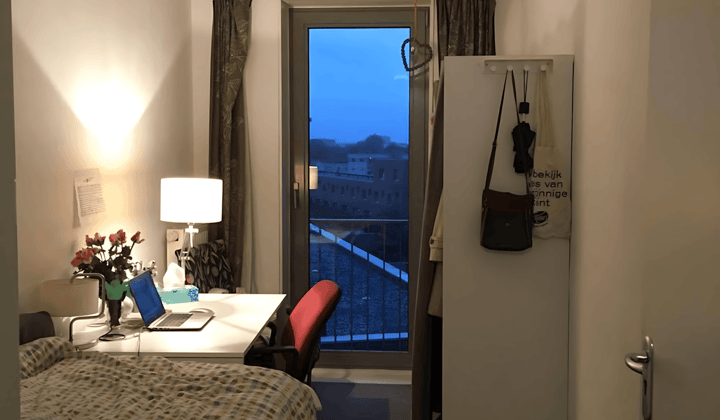 Kamer · 10 m² · €550,-