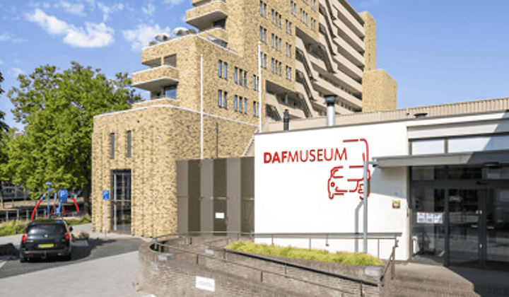 Studio · 63 m² · €713,-