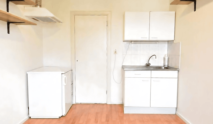Studio · 18 m² · €835,-