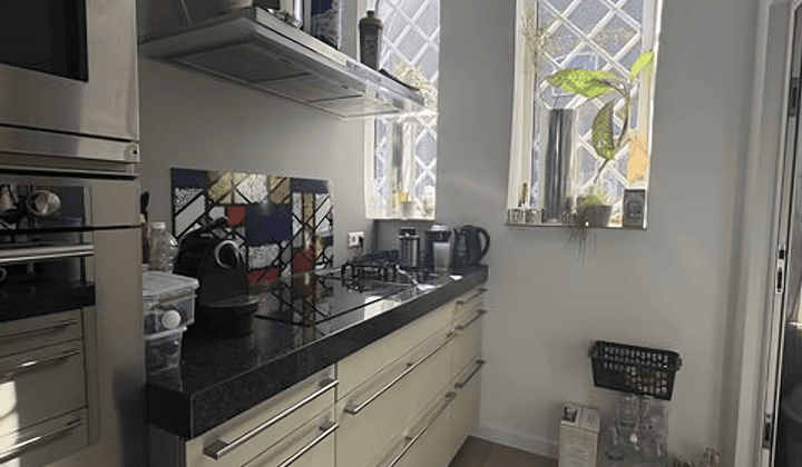 Kamer · 131 m² · €2750,-