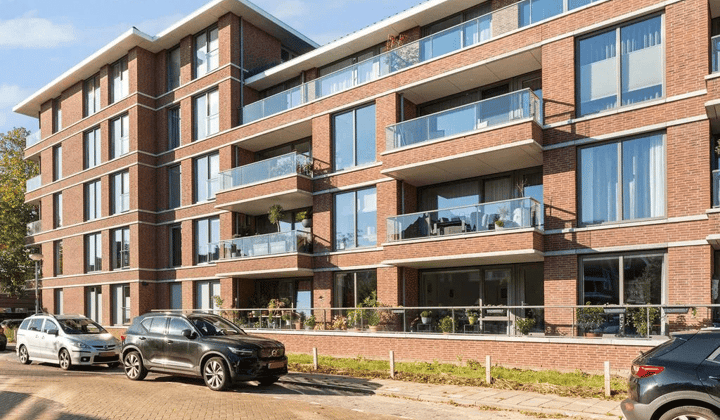 Appartement · 98 m² · €2500,-