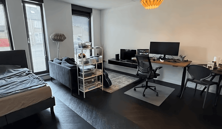 Studio · 30 m² · €1325,-