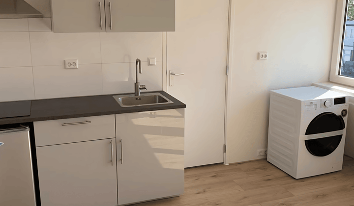 Studio · 22 m² · €985,-