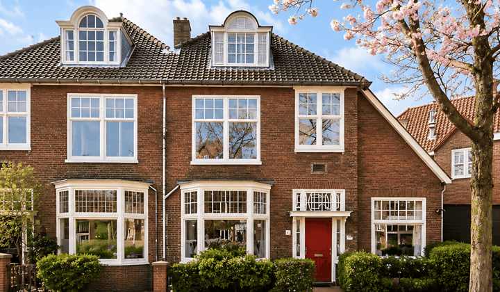 Huis · 220 m² · €5250,-