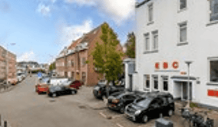 Kantoor · 250 m² · €2595,-