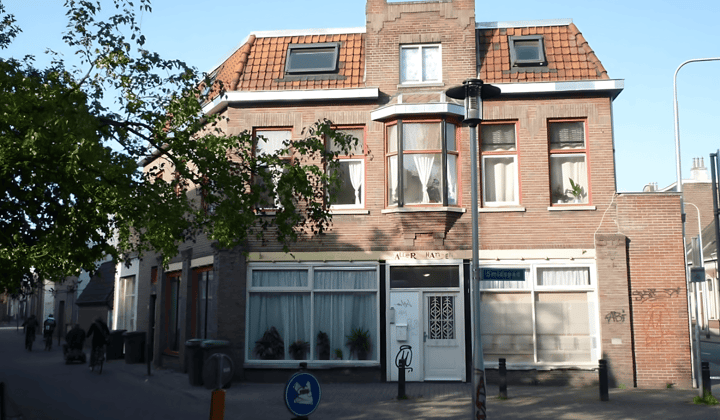 Studio · 30 m² · €856,-