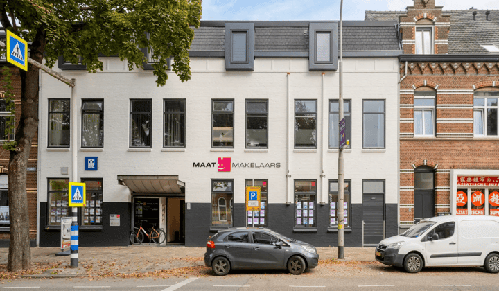 Appartement · 86 m² · €1225,-