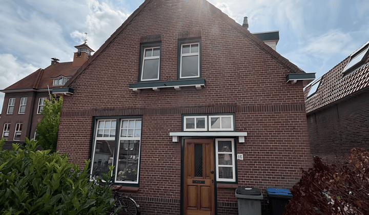 Kamer · 13 m² · €400,-