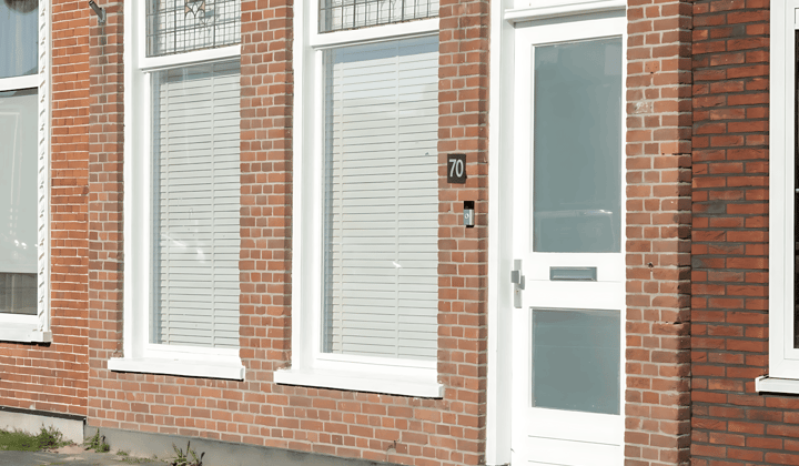 Huis · 66 m² · €2300,-