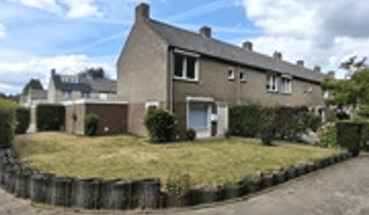 Huis · 100 m² · €1450,-