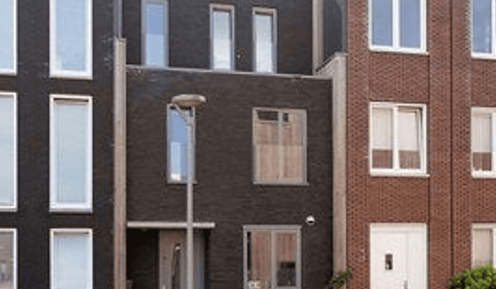 Huis · 137 m² · €2750,-