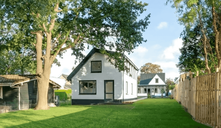 Huis · 240 m² · €3000,-