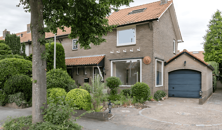 Huis · 114 m² · €2600,-