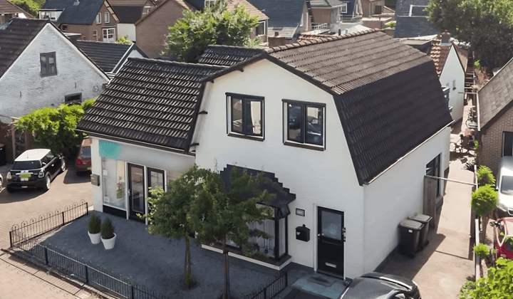 Kamer · 60 m² · €586,-