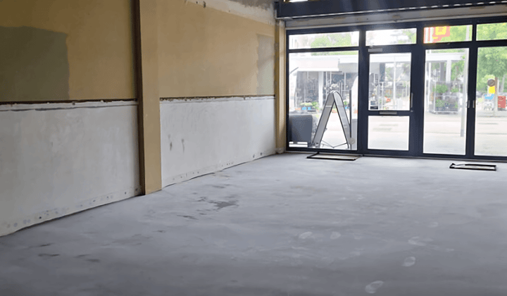 Bedrijfsruimte · 100 m² · €350,-