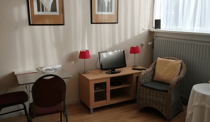 Kamer · 30 m² · €675,-