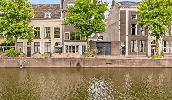 Appartement · 97 m² · €1995,-
