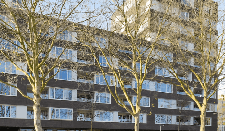 Kamer · 167 m² · €1207,-