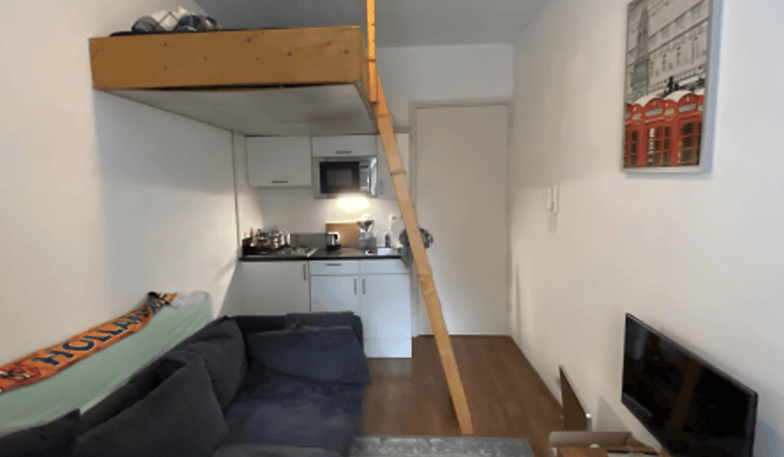 Kamer · 12 m² · €504,-