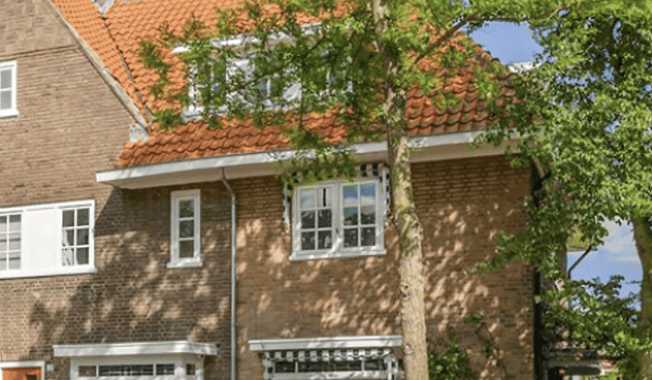Huis · 121 m² · €2200,-