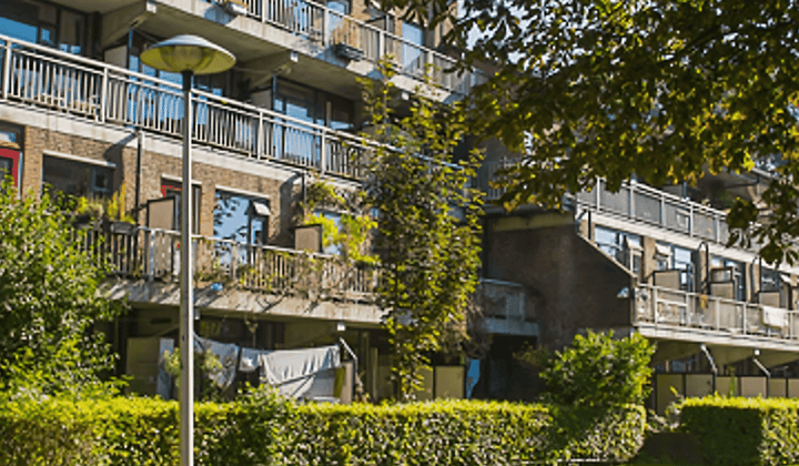 Mannelijke studentenkamer met tuin en parkeergelegenheid